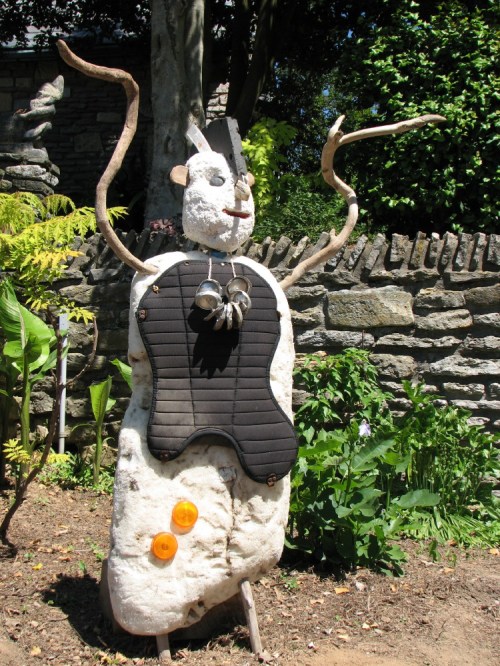 Falls of the Ohio Scarecrow, 5/09