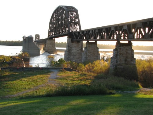 Railroad bridge at the Falls, 11/09