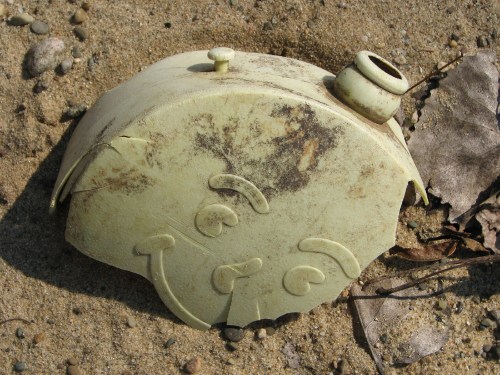 broken Kool-aid canteen, 11/09