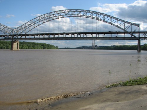 Ohio River view from New Albany, IN, 5/2010