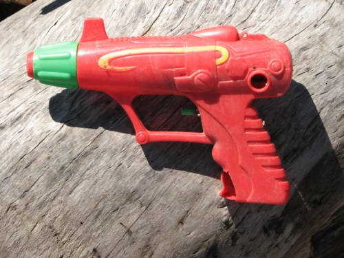 red ray gun style water pistol