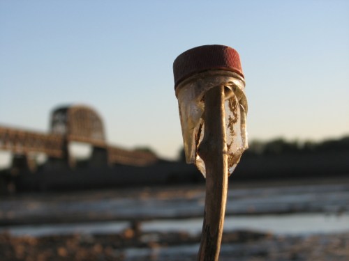 bottleneck on a stick at sundown, Falls of the Ohio, 2013