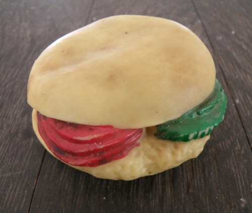 hamburger, plain bun, tomato and lettuce_1_1